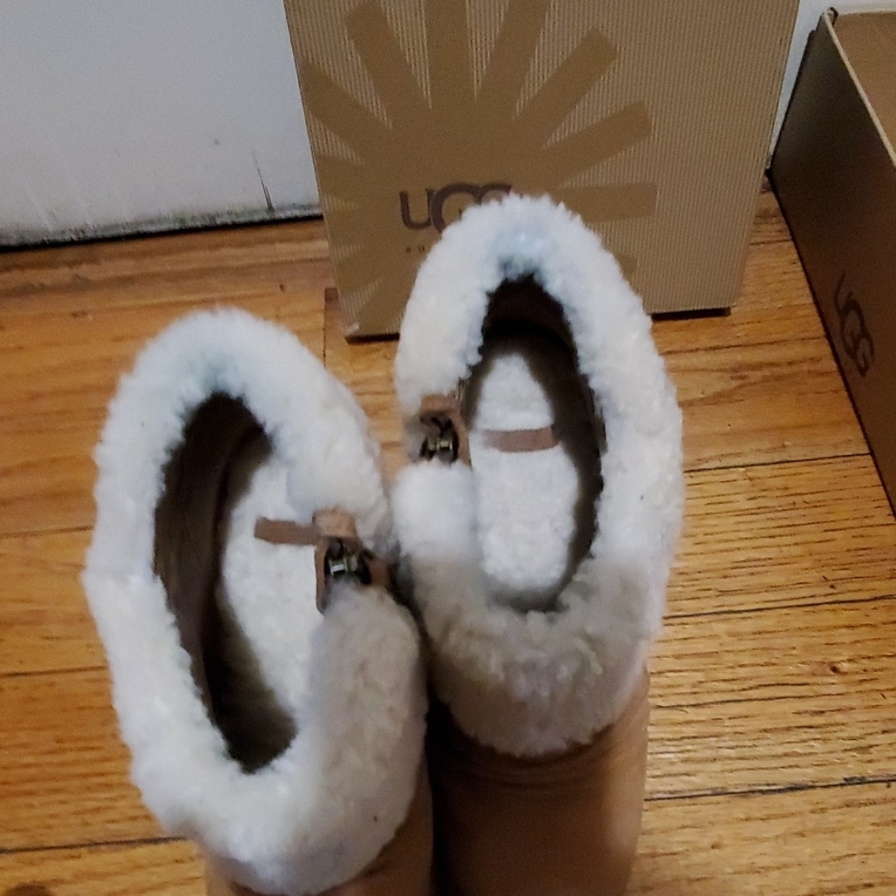 Boots - Picture 4 of 7